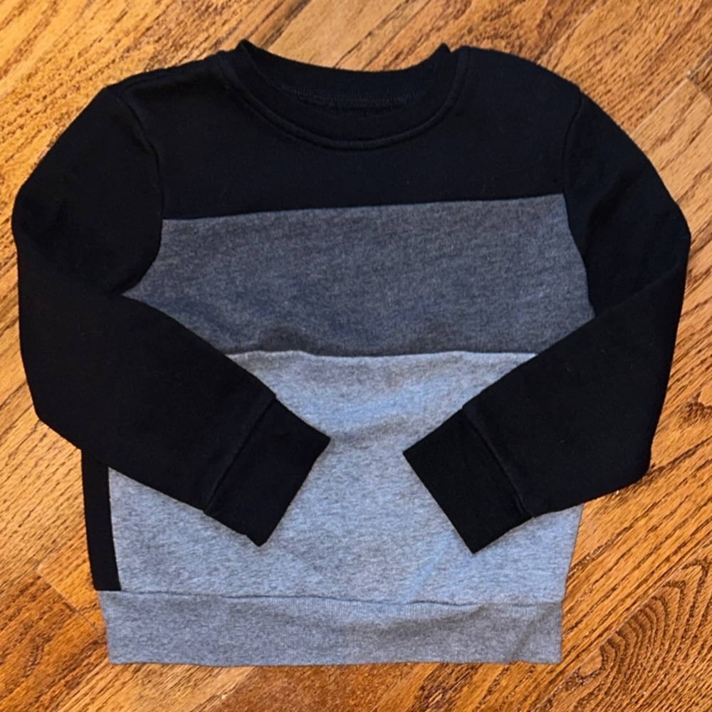 Boys Black and Gray Color Block Sweatshirt Size 5T